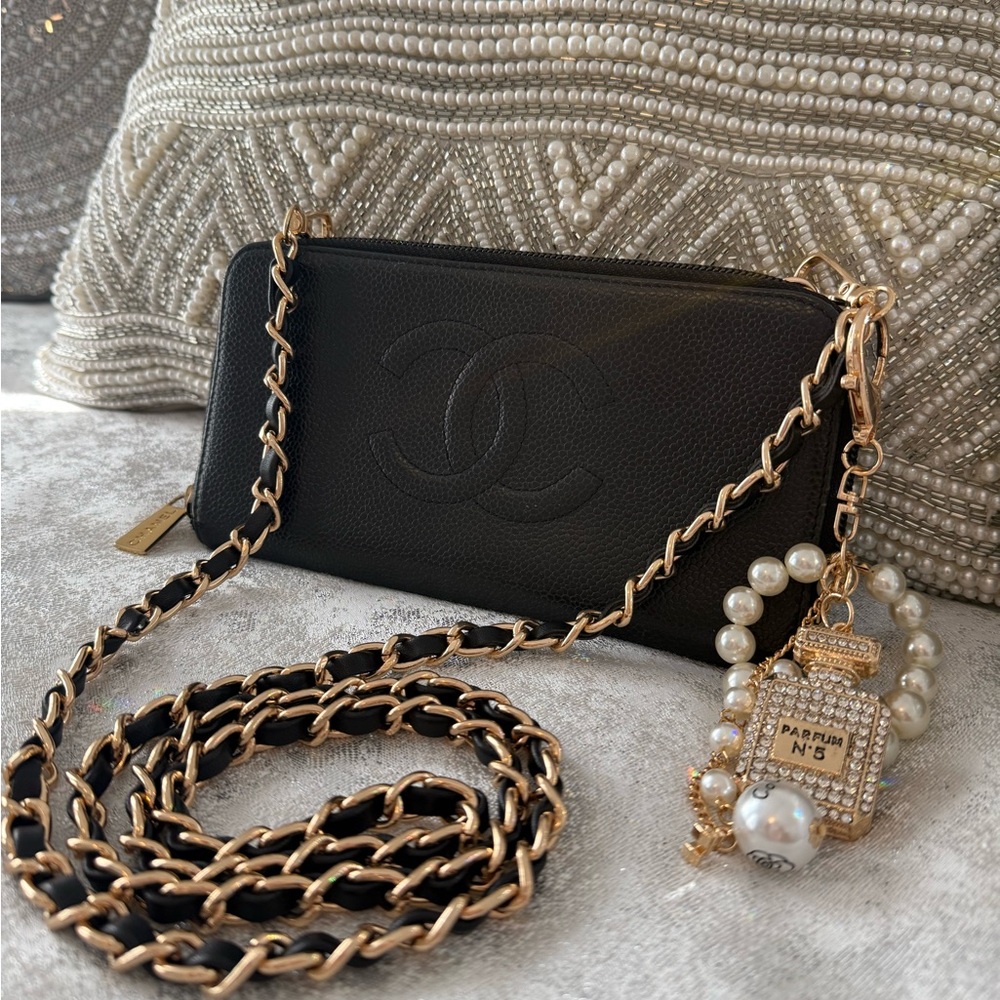 Chic Black Leather Chain Bag